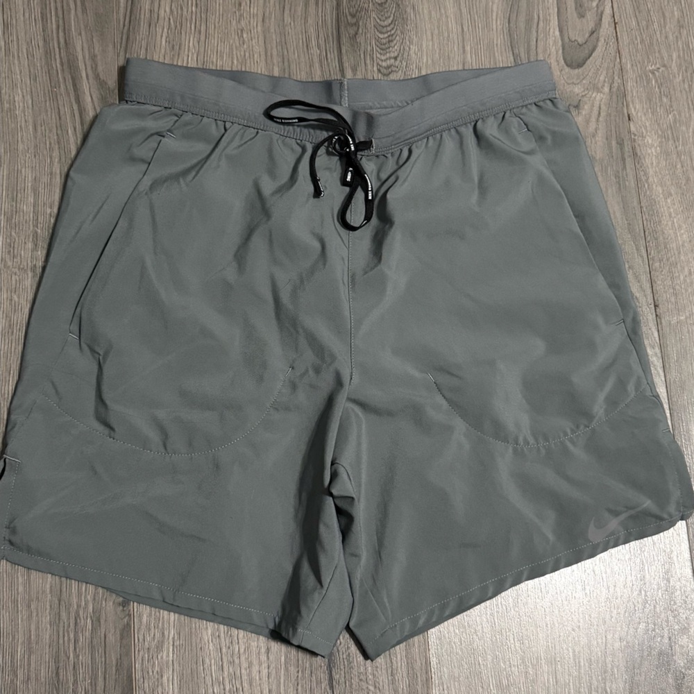 Nike Gray Athletic Men's Shorts